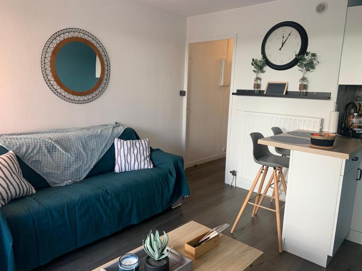 Chaleureux Appartement Face Au Port Sta Lucia, Tout A Pieds, Wifi Saint-Raphael  Bagian luar foto