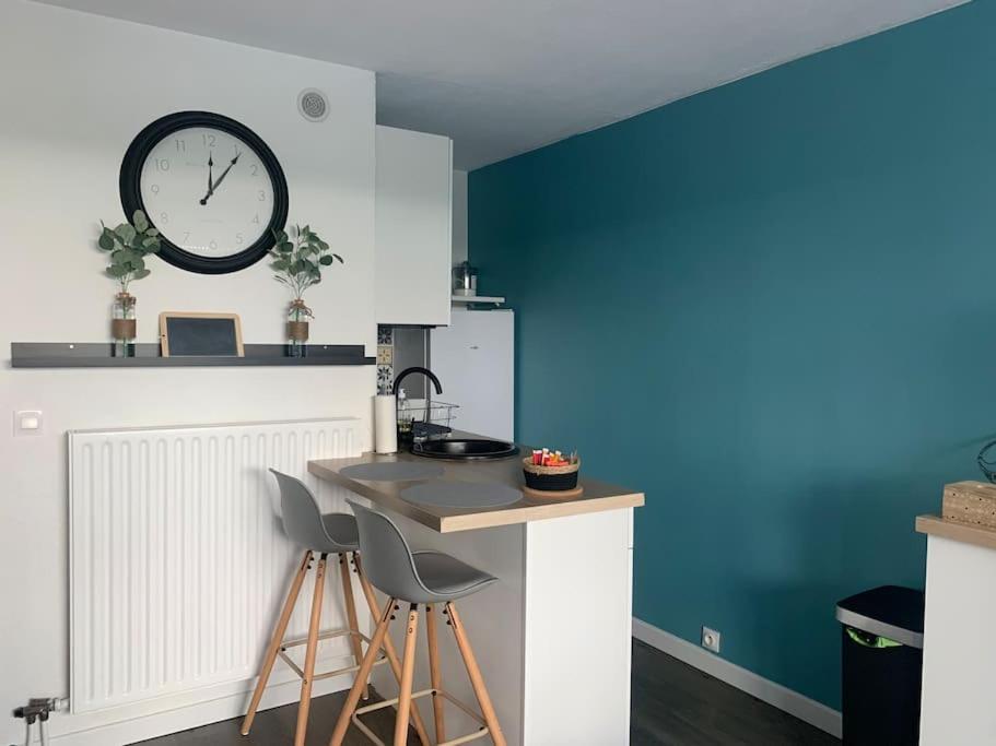 Chaleureux Appartement Face Au Port Sta Lucia, Tout A Pieds, Wifi Saint-Raphael  Bagian luar foto