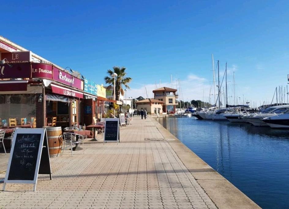 Chaleureux Appartement Face Au Port Sta Lucia, Tout A Pieds, Wifi Saint-Raphael  Bagian luar foto